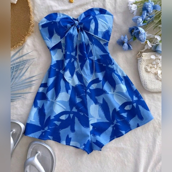 SHEIN Pants - Dreamara Women's Watercolor Silhouette Print Twist Front Backless Romper